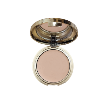 Miss Alissi Age defence make up